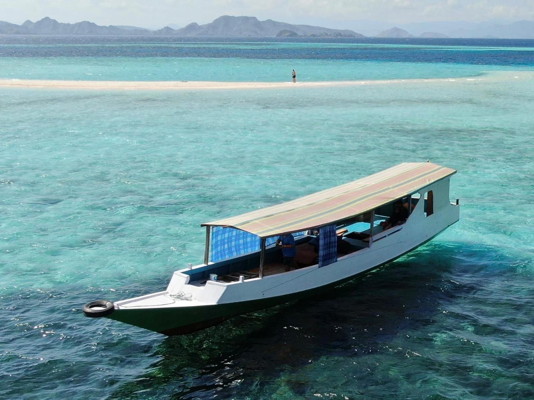 Jhuna Komodo Homestay Exterior foto